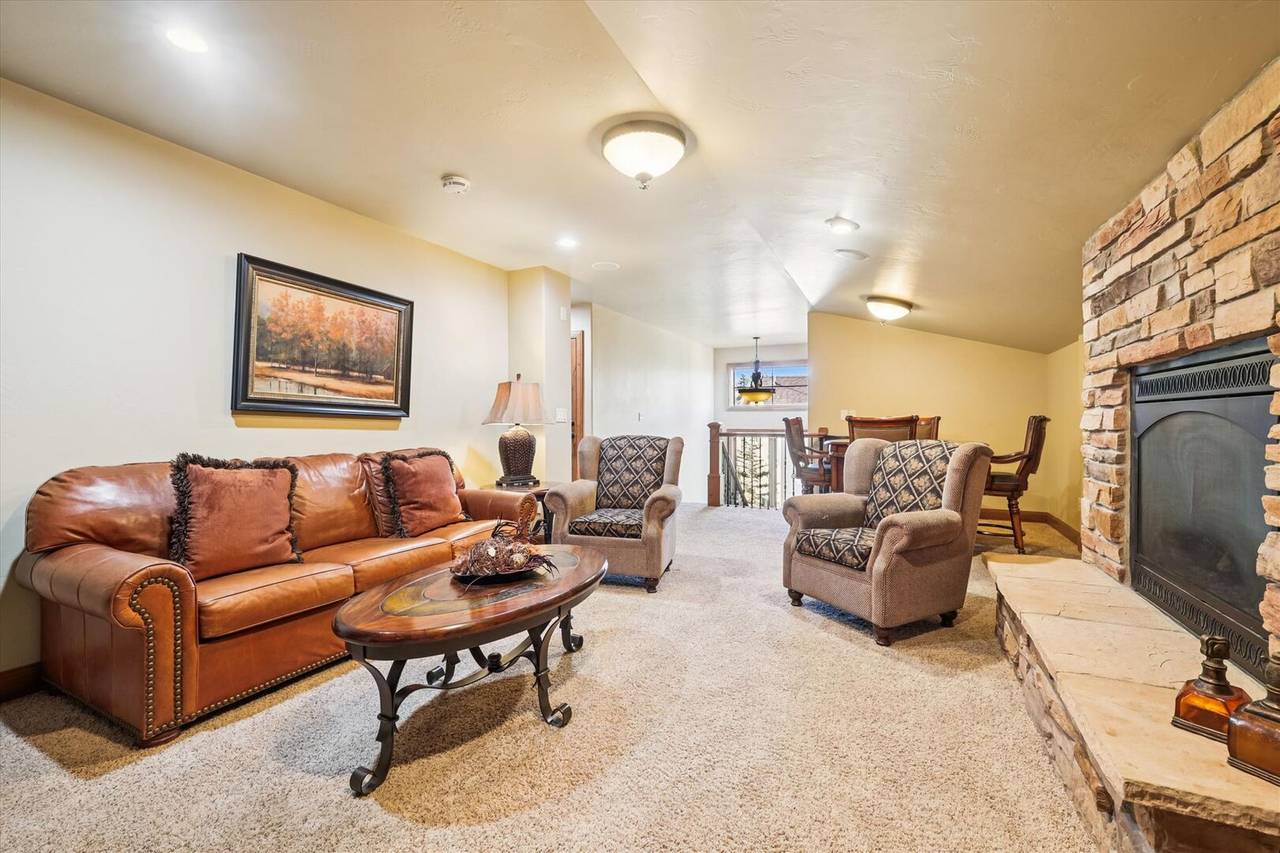 Living Area - Lofty Fox Villa - Breckenridge Vacation Rental Living Area - Lofty Fox Villa - Breckenridge Vacation Rental