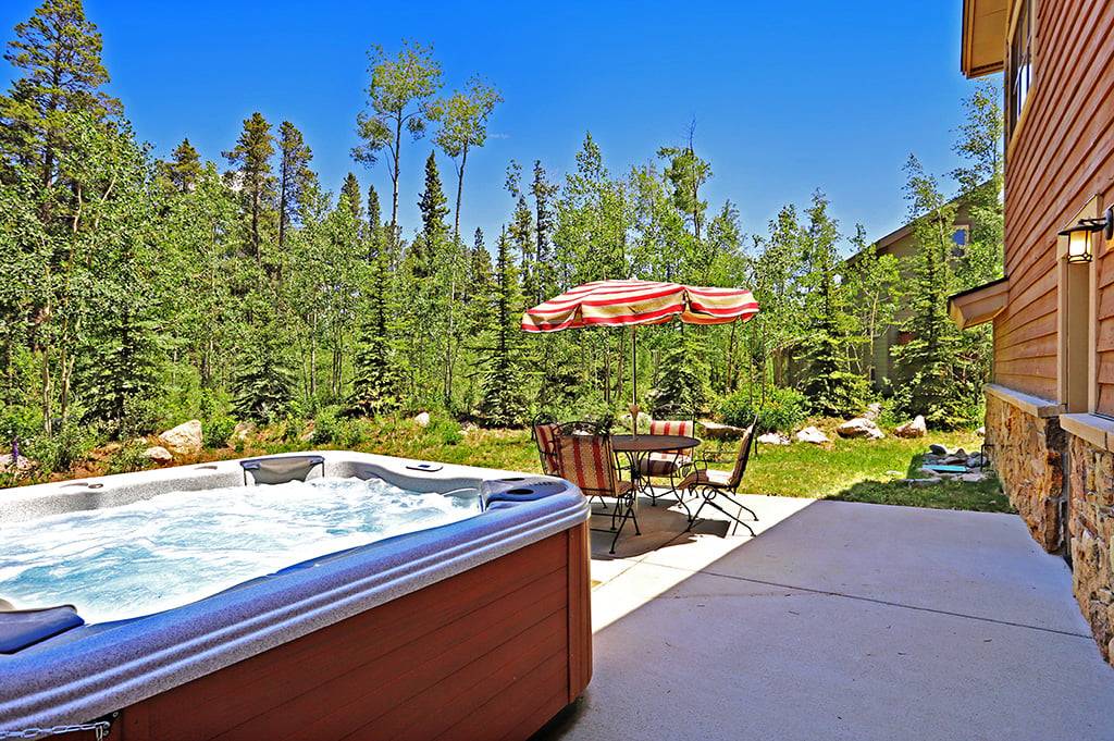 Hot Tub - Lone Hand Lodge - Breckenridge Vacation Rental Hot Tub - Lone Hand Lodge - Breckenridge Vacation Rental