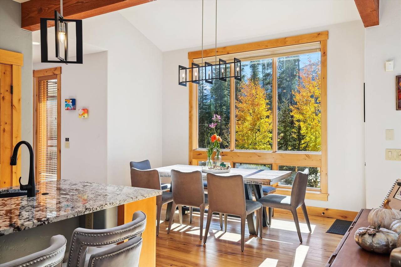 Dining Area - Lone Hand Lodge - Breckenridge Vacation Rental Dining Area - Lone Hand Lodge - Breckenridge Vacation Rental