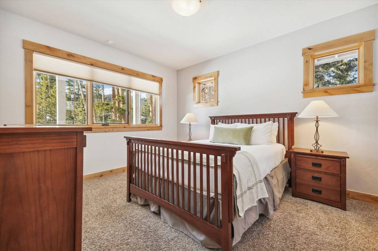 Bedroom - Lone Hand Lodge - Breckenridge Vacation Rental Bedroom - Lone Hand Lodge - Breckenridge Vacation Rental