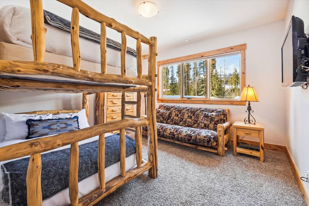 Bedroom - Lone Hand Lodge - Breckenridge Vacation Rental Bedroom - Lone Hand Lodge - Breckenridge Vacation Rental