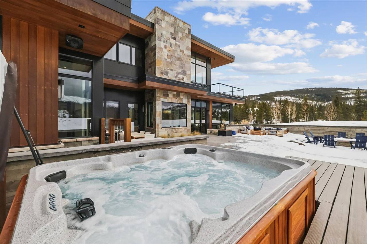 Hot Tub - Villa Amara - Breckenridge Vacation Rental Hot Tub - Villa Amara - Breckenridge Vacation Rental