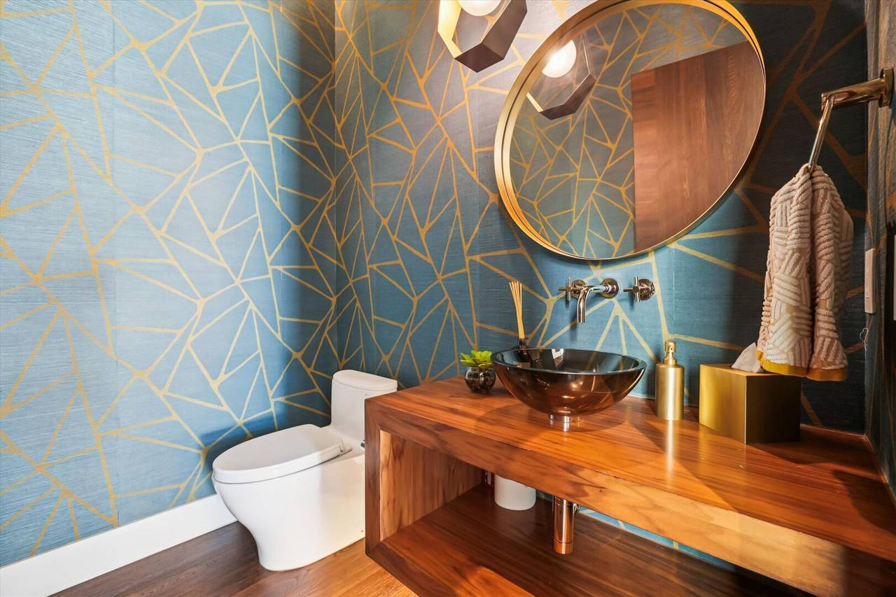 Half Bath - Villa Amara - Breckenridge Vacation Rental Half Bath - Villa Amara - Breckenridge Vacation Rental