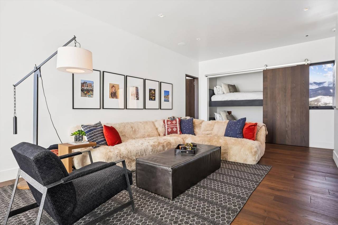 Upstairs Living Area - Villa Amara - Breckenridge Vacation Rental Upstairs Living Area - Villa Amara - Breckenridge Vacation Rental