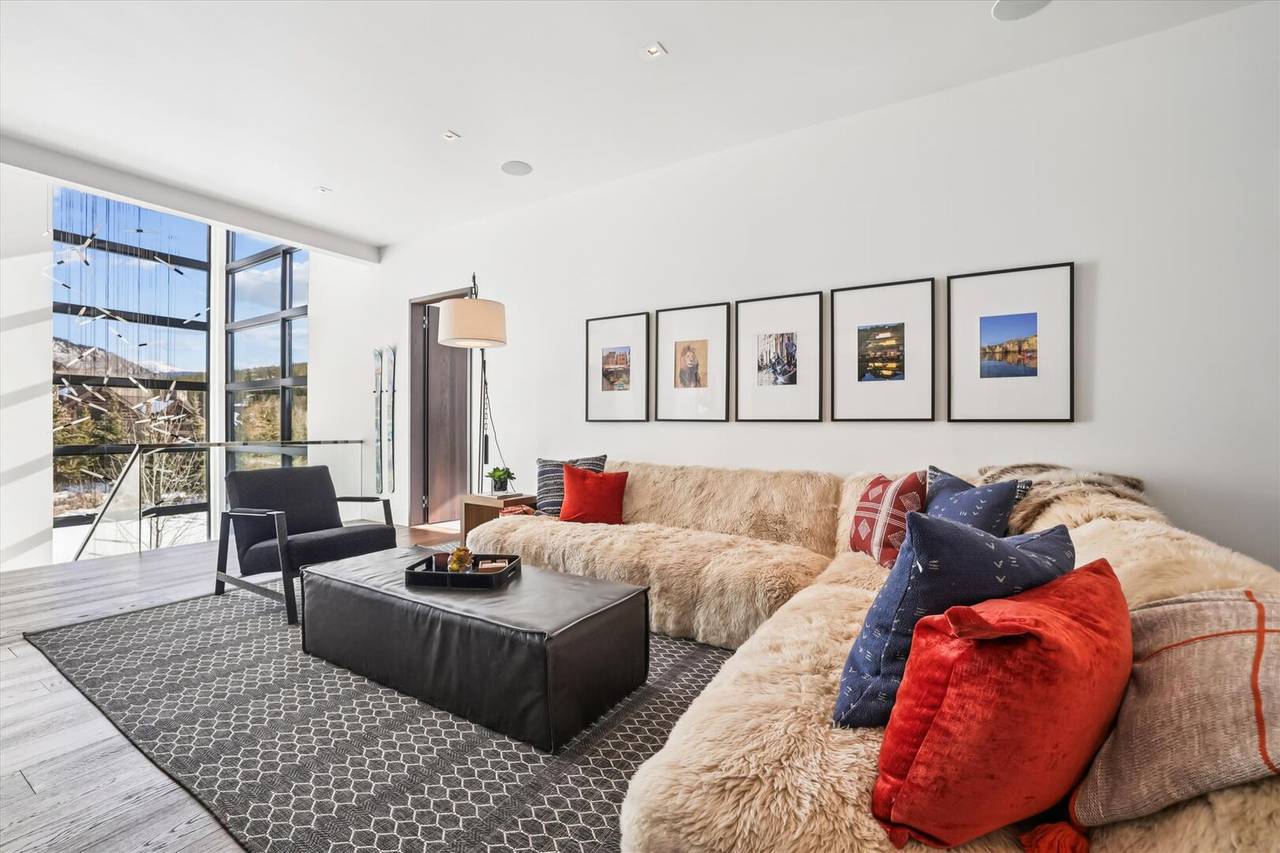 Upstairs Living Area - Villa Amara - Breckenridge Vacation Rental Upstairs Living Area - Villa Amara - Breckenridge Vacation Rental