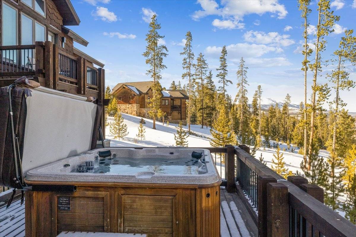 Hot Tub - Highlands Hideaway - Breckenridge Vacation Rental Hot Tub - Highlands Hideaway - Breckenridge Vacation Rental