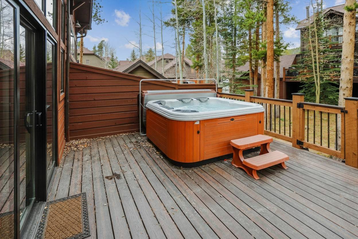 Hot Tub, Village Point 109, Breckenridge Vacation Rental Hot Tub, Village Point 109, Breckenridge Vacation Rental