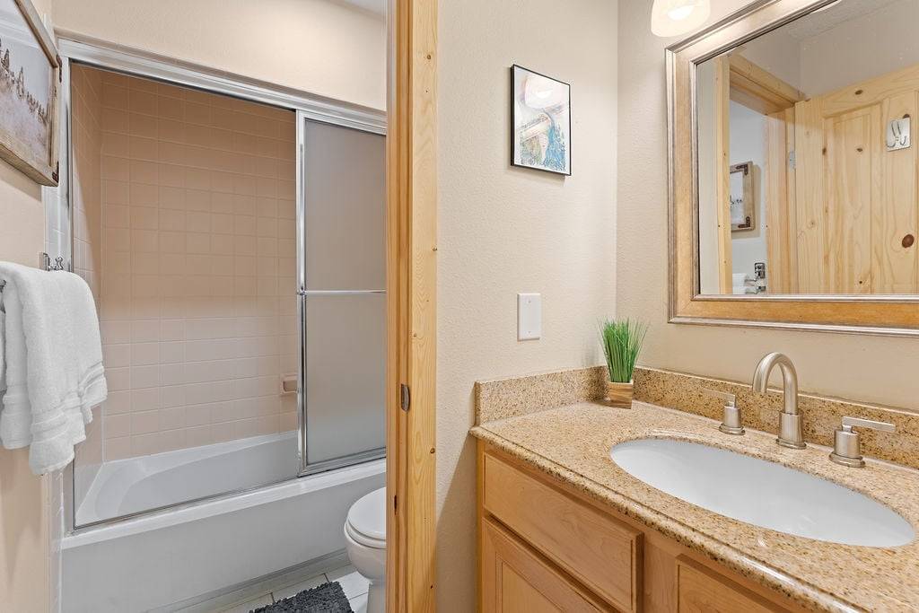 Bathroom - Pine Ridge 15A - Breckenridge Vacation Rental Bathroom - Pine Ridge 15A - Breckenridge Vacation Rental