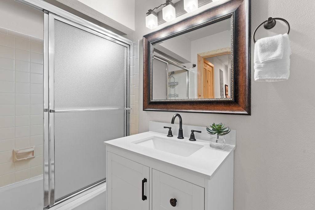 Bathroom - Pine Ridge 15A - Breckenridge Vacation Rental Bathroom - Pine Ridge 15A - Breckenridge Vacation Rental