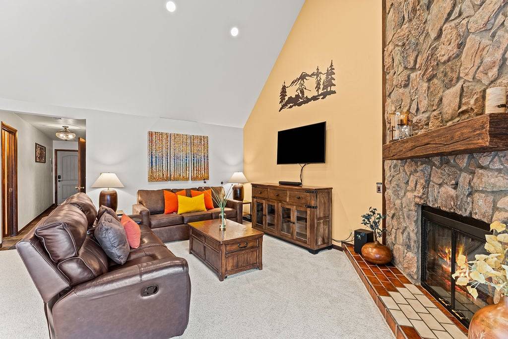 Living Area - Park Place 304C - Breckenridge Vacation Rental Living Area - Park Place 304C - Breckenridge Vacation Rental