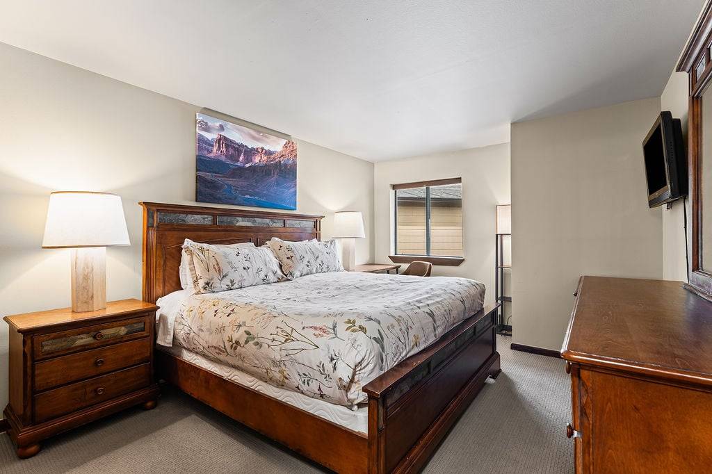 Bedroom - Park Place 304C - Breckenridge Vacation Rental Bedroom - Park Place 304C - Breckenridge Vacation Rental