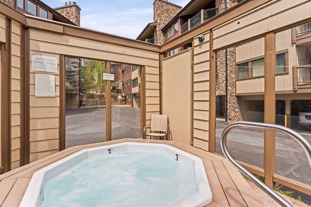 Hot Tub - Park Place 304C - Breckenridge Vacation Rental Hot Tub - Park Place 304C - Breckenridge Vacation Rental