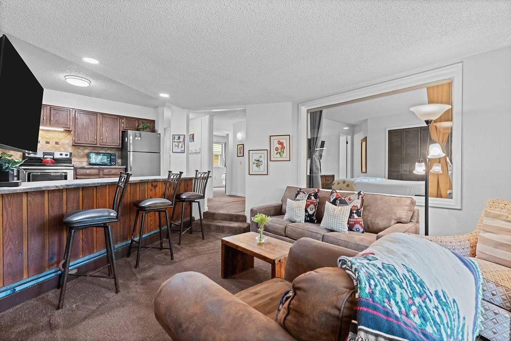 Living Room - Powder Ridge 108 - Breckenridge Vacation Rental Living Room - Powder Ridge 108 - Breckenridge Vacation Rental