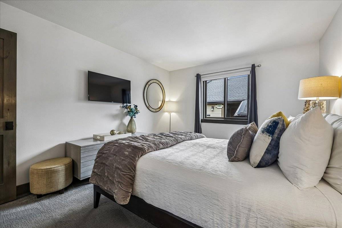 Bedroom - Park Place 302C - Breckenridge Vacation Rental Bedroom - Park Place 302C - Breckenridge Vacation Rental