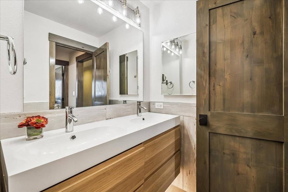 Bathroom - Park Place 302C - Breckenridge Vacation Rental Bathroom - Park Place 302C - Breckenridge Vacation Rental