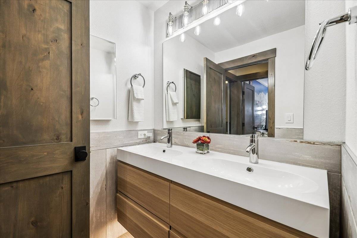 Bathroom - Park Place 302C - Breckenridge Vacation Rental Bathroom - Park Place 302C - Breckenridge Vacation Rental