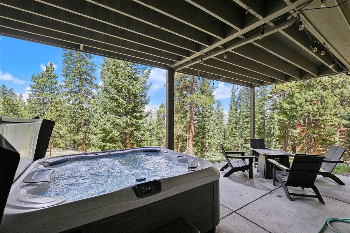 Hot Tub - Mountain View Lodge - Breckenridge Vacation Rental Hot Tub - Mountain View Lodge - Breckenridge Vacation Rental
