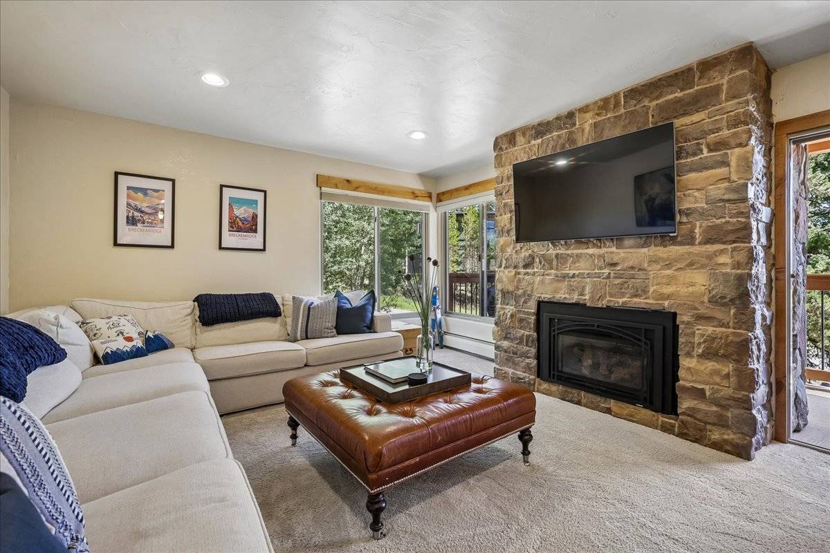Living Area - Ski Watch 329 - Breckenridge Vacation Rental Living Area - Ski Watch 329 - Breckenridge Vacation Rental