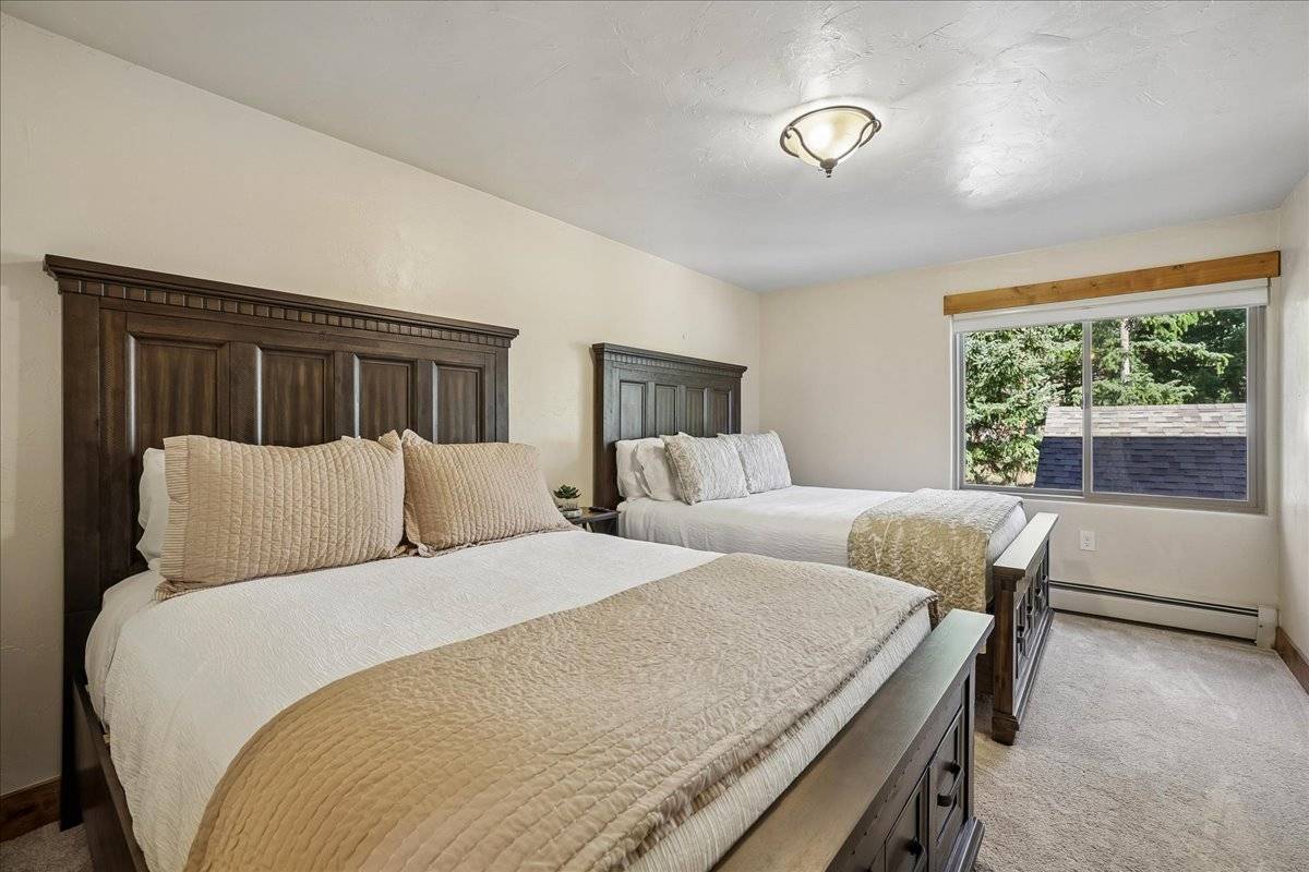 Bedroom - Ski Watch 329 - Breckenridge Vacation Rental Bedroom - Ski Watch 329 - Breckenridge Vacation Rental