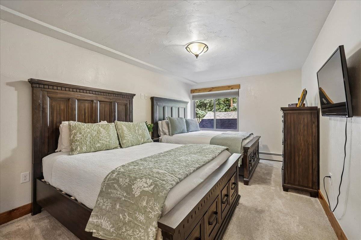 Bedroom - Ski Watch 329 - Breckenridge Vacation Rental Bedroom - Ski Watch 329 - Breckenridge Vacation Rental