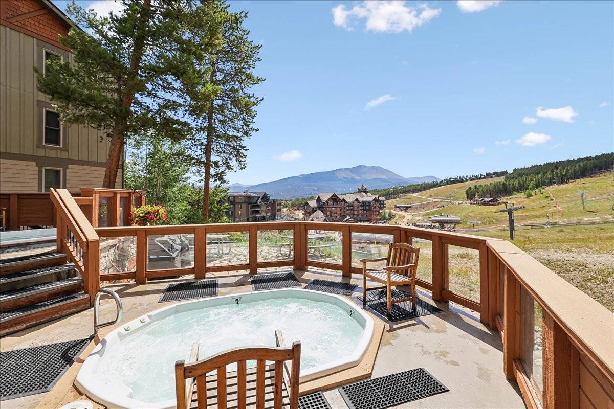 Hot Tub - Ski Watch 329 - Breckenridge Vacation Rental Hot Tub - Ski Watch 329 - Breckenridge Vacation Rental