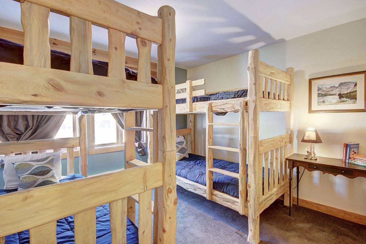 Two twin over twin bunks located in the lower bunk room - 4 O'Clock Lodge D26 Breckenridge Vacation Rental Two twin over twin bunks located in the lower bunk room - 4 O'Clock Lodge D26 Breckenridge Vacation Rental