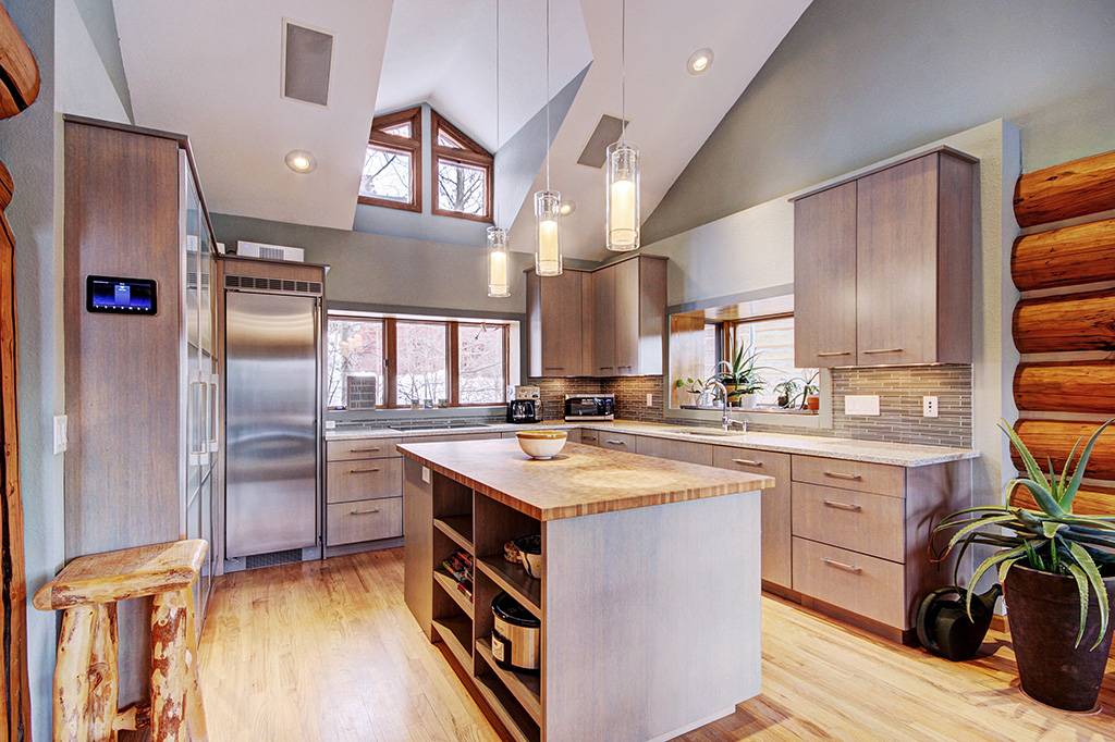 Refuel after the day's activity in the chic and sleek kitchen - 10 Southface - Breckenridge Vacation Rental Refuel after the day's activity in the chic and sleek kitchen - 10 Southface - Breckenridge Vacation Rental
