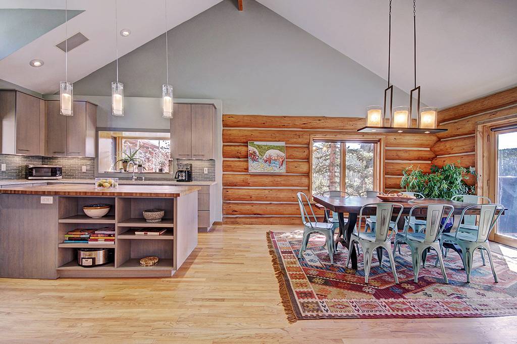 The dining area and kitchen are open, spacious and will be perfect for your group - 10 Southface - Breckenridge Vacation Rental The dining area and kitchen are open, spacious and will be perfect for your group - 10 Southface - Breckenridge Vacation Rental