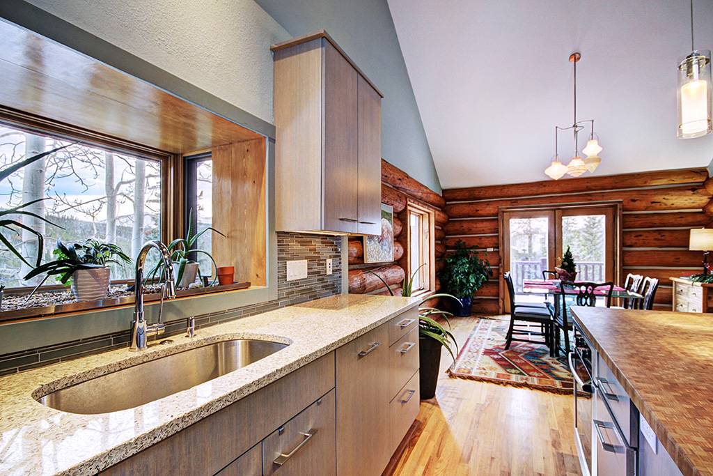 Spacious stainless kitchen sink with a beautiful view - 10 Southface -  Breckenridge Vacation Rental Spacious stainless kitchen sink with a beautiful view - 10 Southface -  Breckenridge Vacation Rental