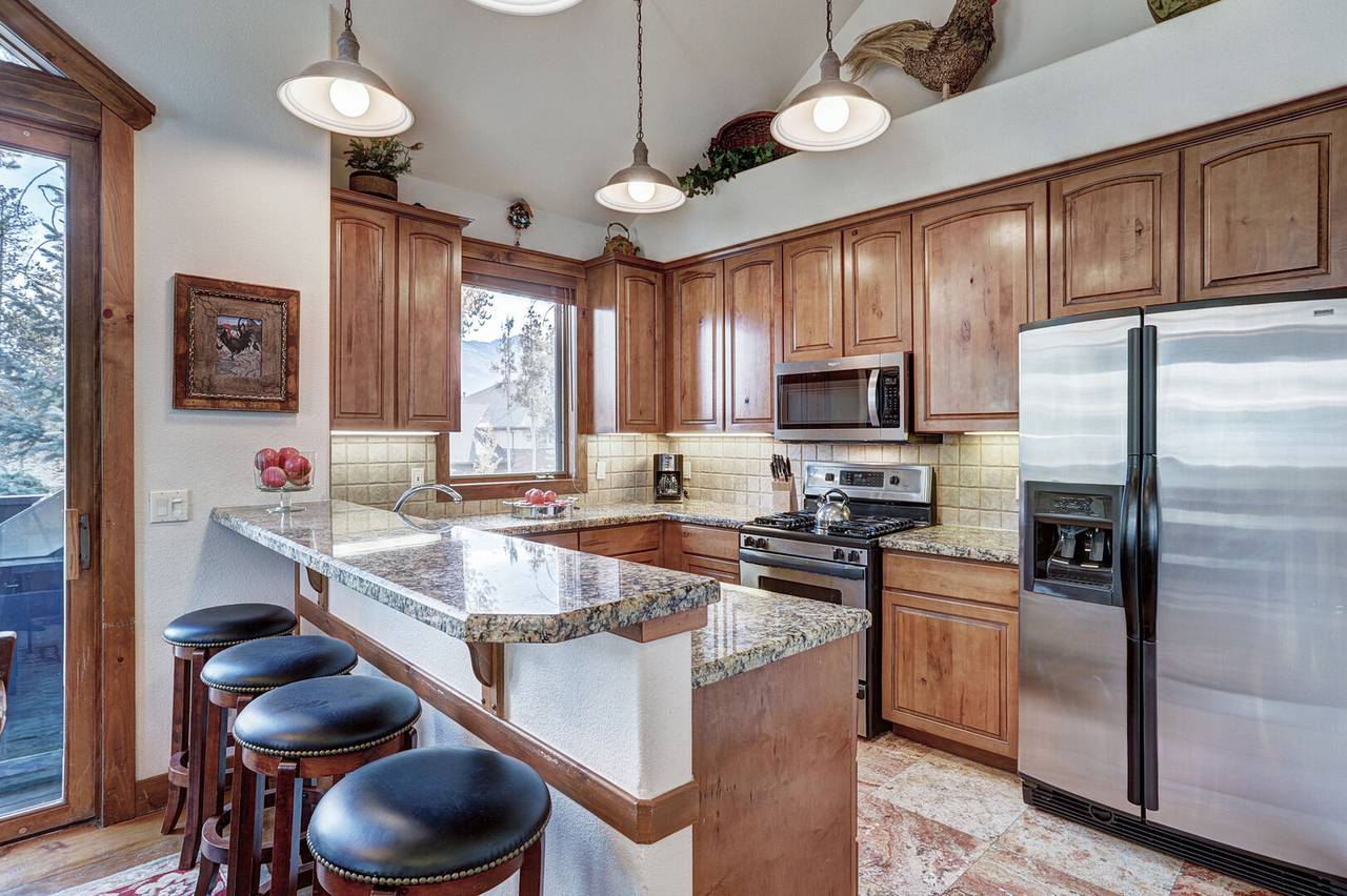 Have a fun family night in and make some great meals in this kitchen - Amber Sky Breckenridge Vacation Rental Have a fun family night in and make some great meals in this kitchen - Amber Sky Breckenridge Vacation Rental