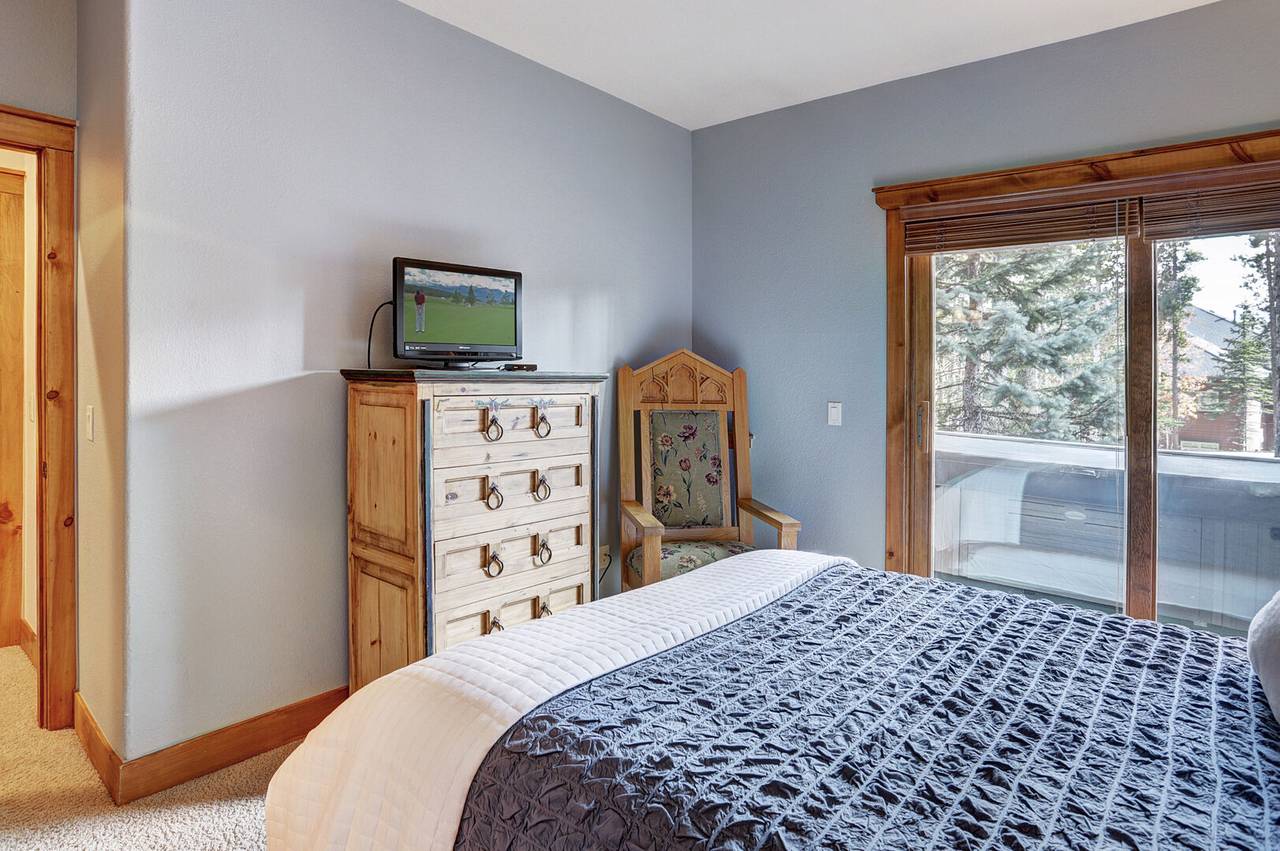Relax and wind down in this cozy queen bedroom - Amber Sky Breckenridge Vacation Rental Relax and wind down in this cozy queen bedroom - Amber Sky Breckenridge Vacation Rental