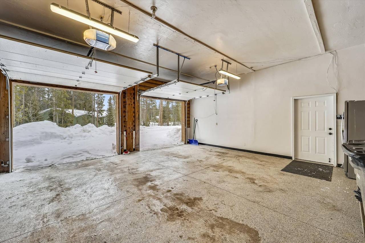Garage, American Way Chalet, Breckenridge Vacation Rental Garage, American Way Chalet, Breckenridge Vacation Rental