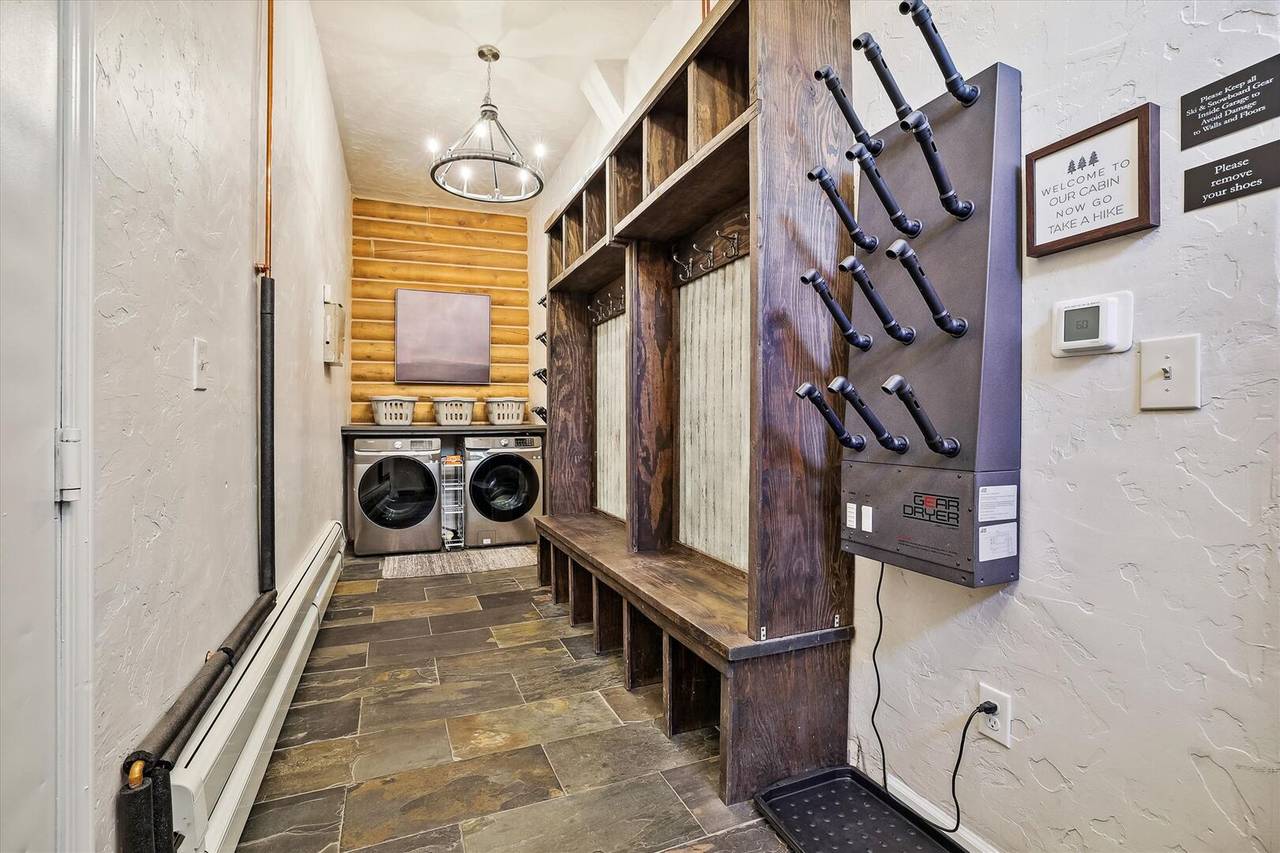 Boot warmer and washer/dryer American Way Chalet, Breckenridge Vacation Rental Boot warmer and washer/dryer American Way Chalet, Breckenridge Vacation Rental