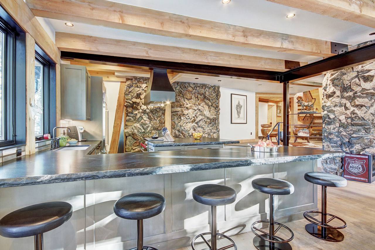 Enjoy this sleek and modern kitchen with top of the line appliances - Arrow Darrow Breckenridge Vacation Rental Enjoy this sleek and modern kitchen with top of the line appliances - Arrow Darrow Breckenridge Vacation Rental