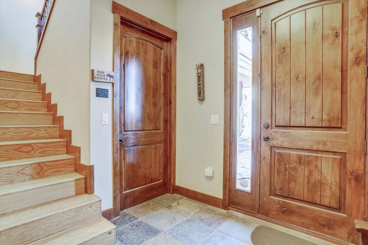 Entryway view with coat closet - Baldy Mountain Overlook Breckenridge Vacation Rental Entryway view with coat closet - Baldy Mountain Overlook Breckenridge Vacation Rental