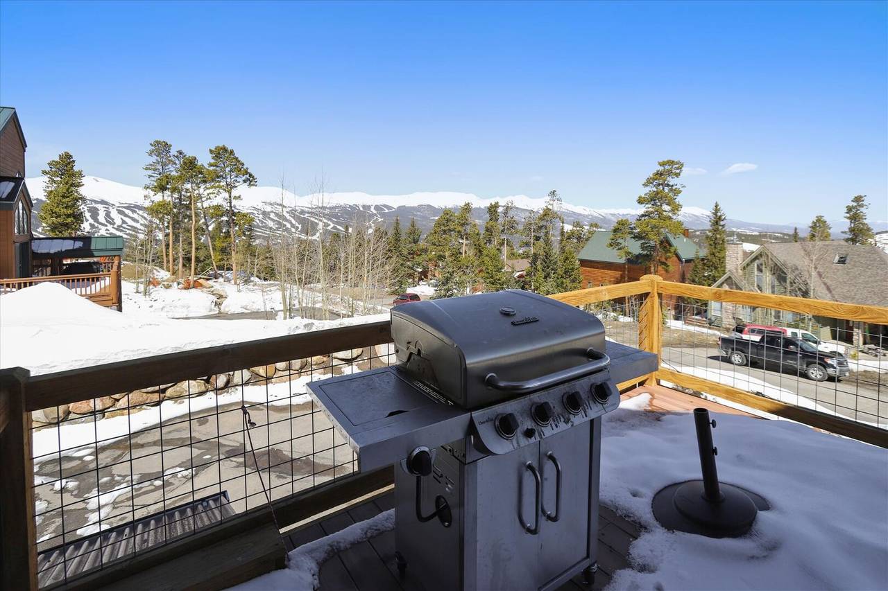 Upper level deck offers outdoor seating and grill - Baldy Mountain Overlook Breckenridge Vacation Rental Upper level deck offers outdoor seating and grill - Baldy Mountain Overlook Breckenridge Vacation Rental