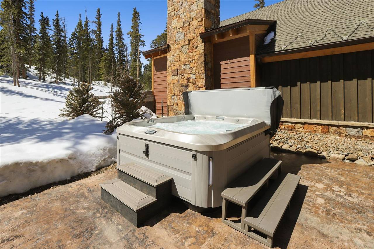 Hot Tub - Baldy Mountain Overlook Breckenridge Vacation Rental Hot Tub - Baldy Mountain Overlook Breckenridge Vacation Rental