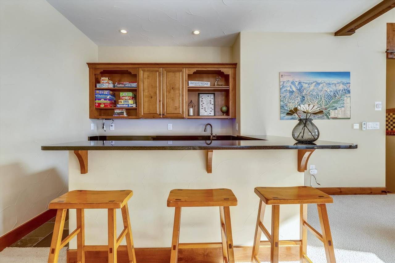 Lower level wet bar with bar seating - Baldy Mountain Overlook Breckenridge Vacation Rental Lower level wet bar with bar seating - Baldy Mountain Overlook Breckenridge Vacation Rental
