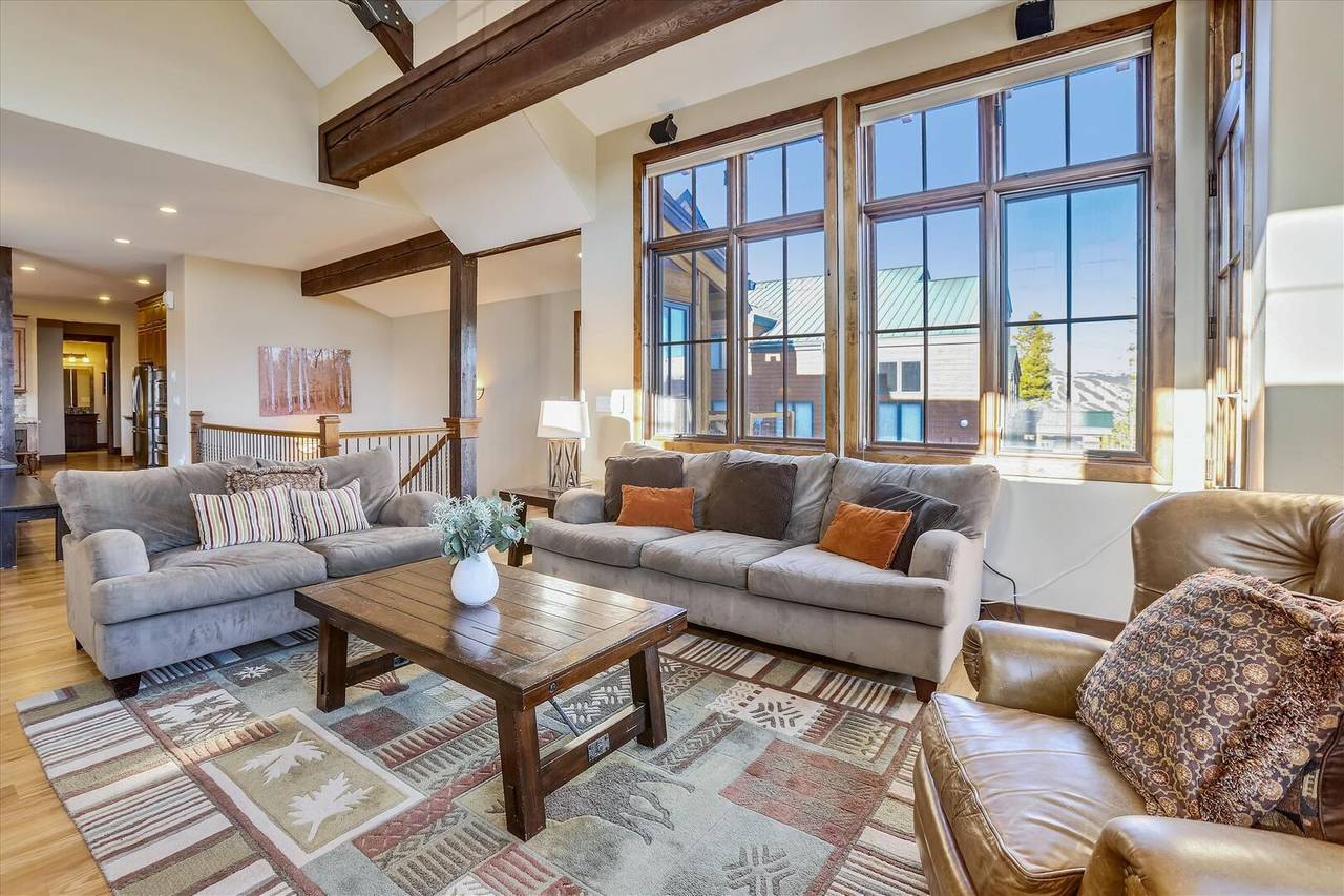 Take in the mountain vistas or take in a movie on the large flat screen TV - Baldy Mountain Overlook Breckenridge Vacation Rental Take in the mountain vistas or take in a movie on the large flat screen TV - Baldy Mountain Overlook Breckenridge Vacation Rental