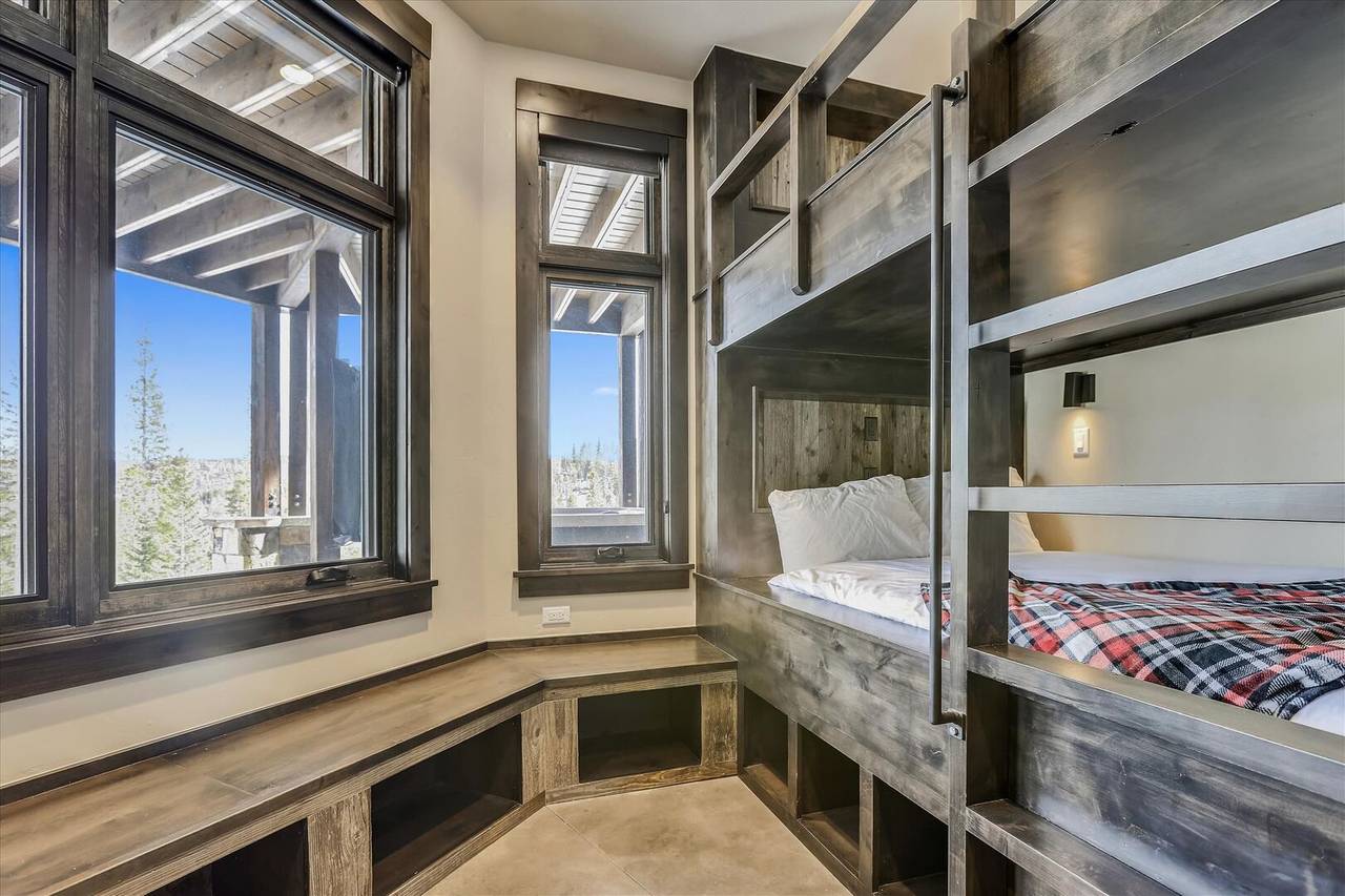 Bedroom - Barton Creek Vista Breckenridge Vacation Rental Bedroom - Barton Creek Vista Breckenridge Vacation Rental