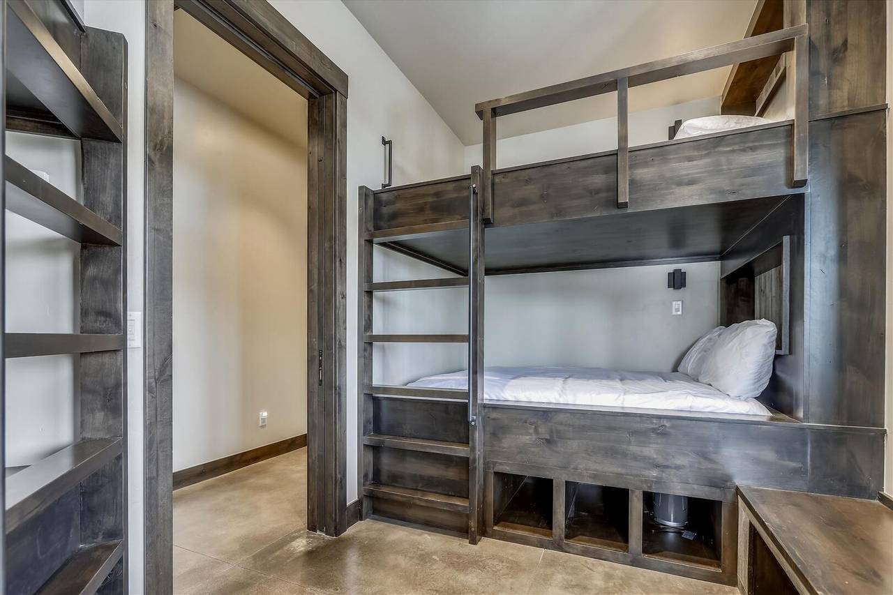 Bedroom - Barton Creek Vista Breckenridge Vacation Rental Bedroom - Barton Creek Vista Breckenridge Vacation Rental