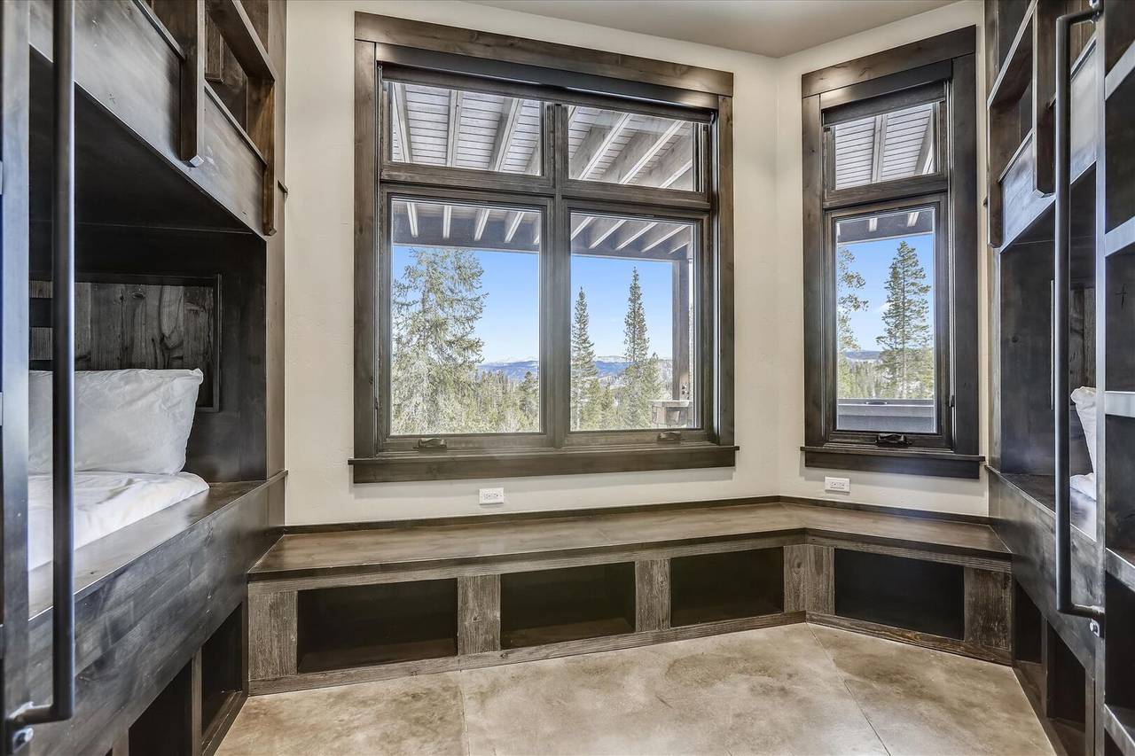 Bedroom - Barton Creek Vista Breckenridge Vacation Rental Bedroom - Barton Creek Vista Breckenridge Vacation Rental