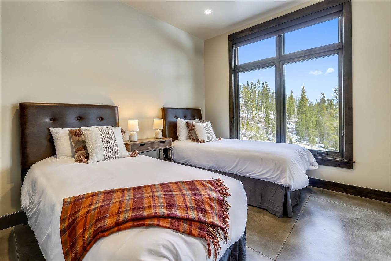 Bedroom - Barton Creek Vista Breckenridge Vacation Rental Bedroom - Barton Creek Vista Breckenridge Vacation Rental