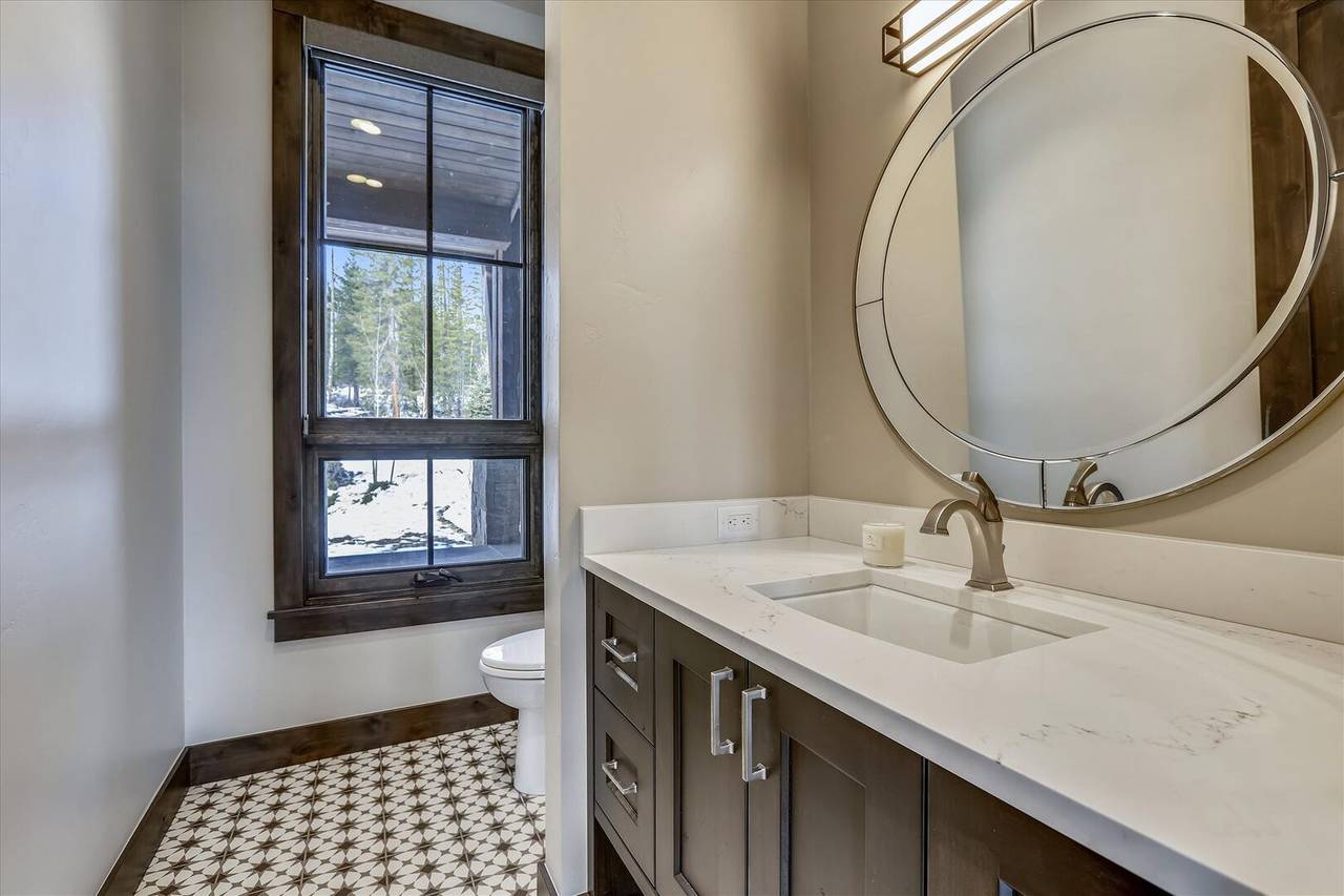Bathroom - Barton Creek Vista Breckenridge Vacation Rental Bathroom - Barton Creek Vista Breckenridge Vacation Rental