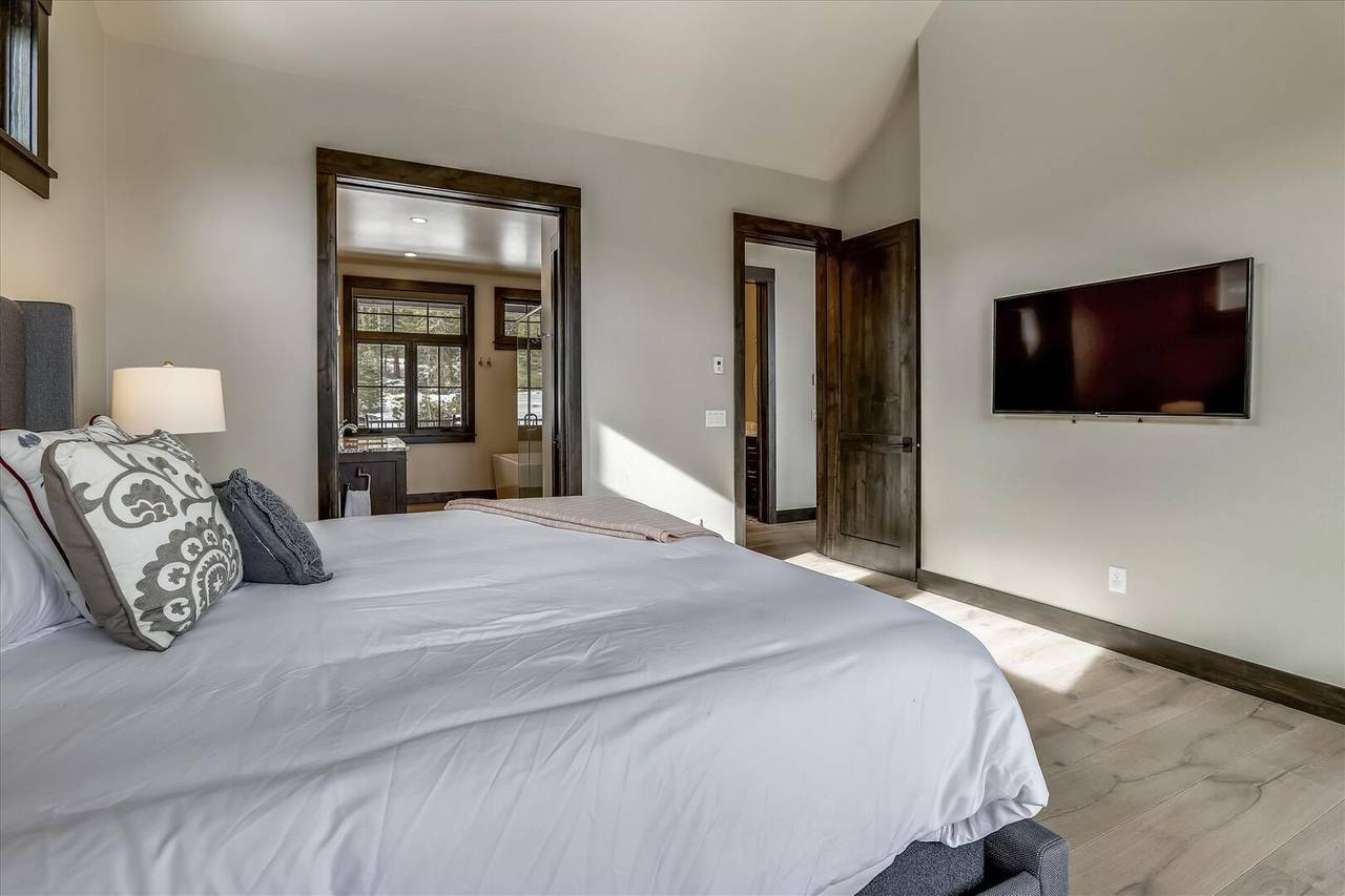 Bedroom - Barton Creek Vista Breckenridge Vacation Rental Bedroom - Barton Creek Vista Breckenridge Vacation Rental