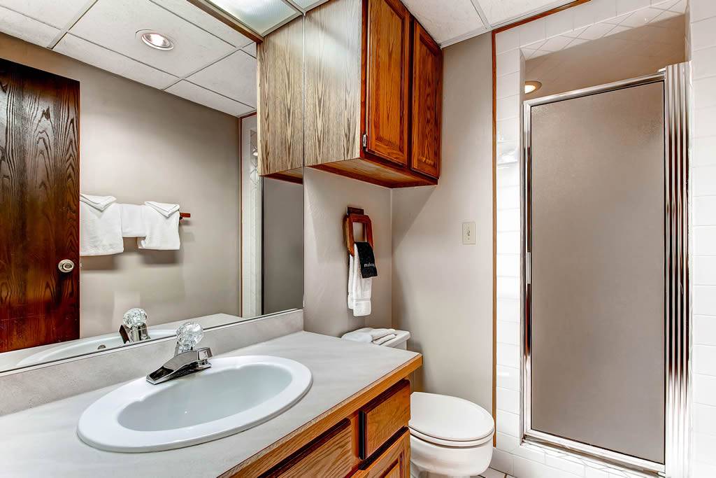 Bathroom - Beaver Run Peak 9 Penthouse - Breckenridge Vacation Rental Bathroom - Beaver Run Peak 9 Penthouse - Breckenridge Vacation Rental