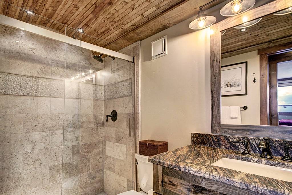 Bathroom - Beaver Run Peak 9 Penthouse - Breckenridge Vacation Rental Bathroom - Beaver Run Peak 9 Penthouse - Breckenridge Vacation Rental