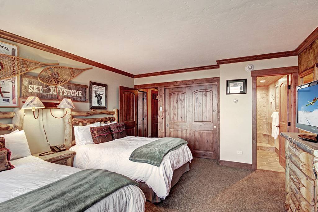Bedroom - Beaver Run Peak 9 Penthouse - Breckenridge Vacation Rental Bedroom - Beaver Run Peak 9 Penthouse - Breckenridge Vacation Rental