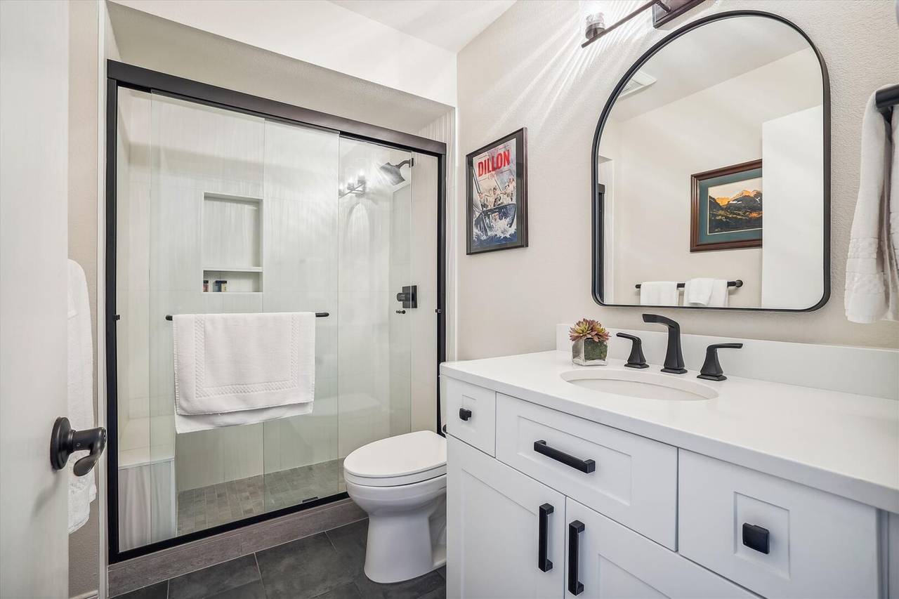 Bathroom - Bella Vista - Dillon Vacation Rental Bathroom - Bella Vista - Dillon Vacation Rental