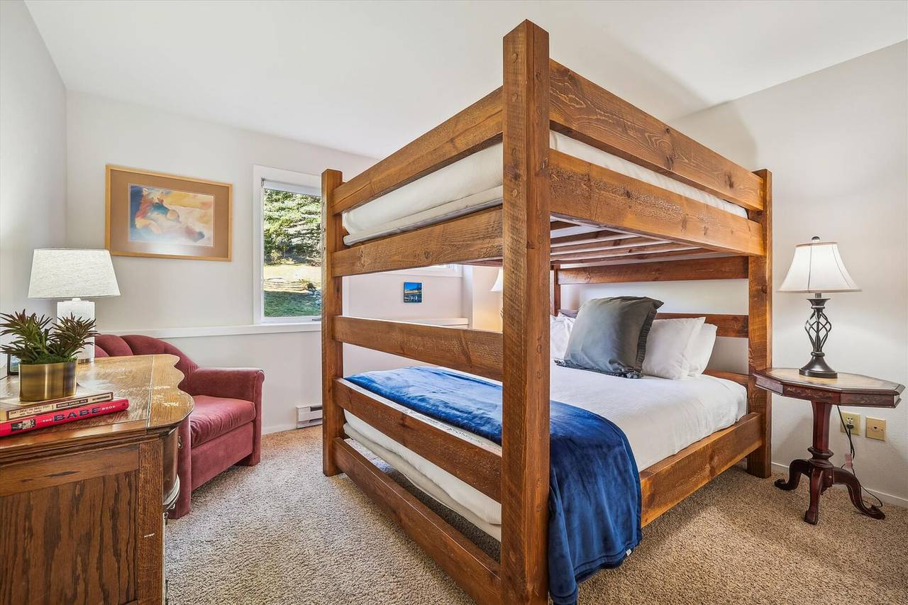Bedroom - Bella Vista - Dillon Vacation Rental Bedroom - Bella Vista - Dillon Vacation Rental